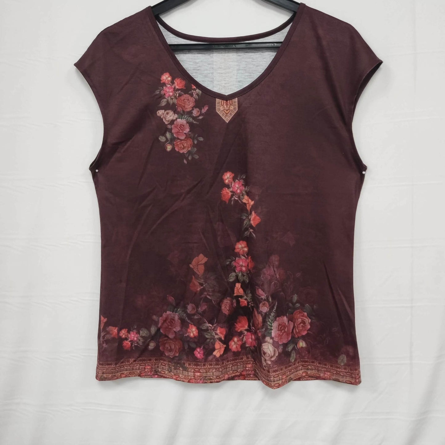 Women's Tribal Floral Print Hat Sleeve V-neck T-shirt