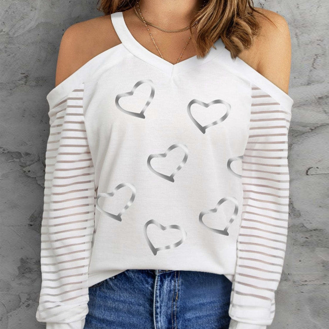 Women's V-neck Long Sleeved Off Shoulder Shirt With Heart Print T-shirt