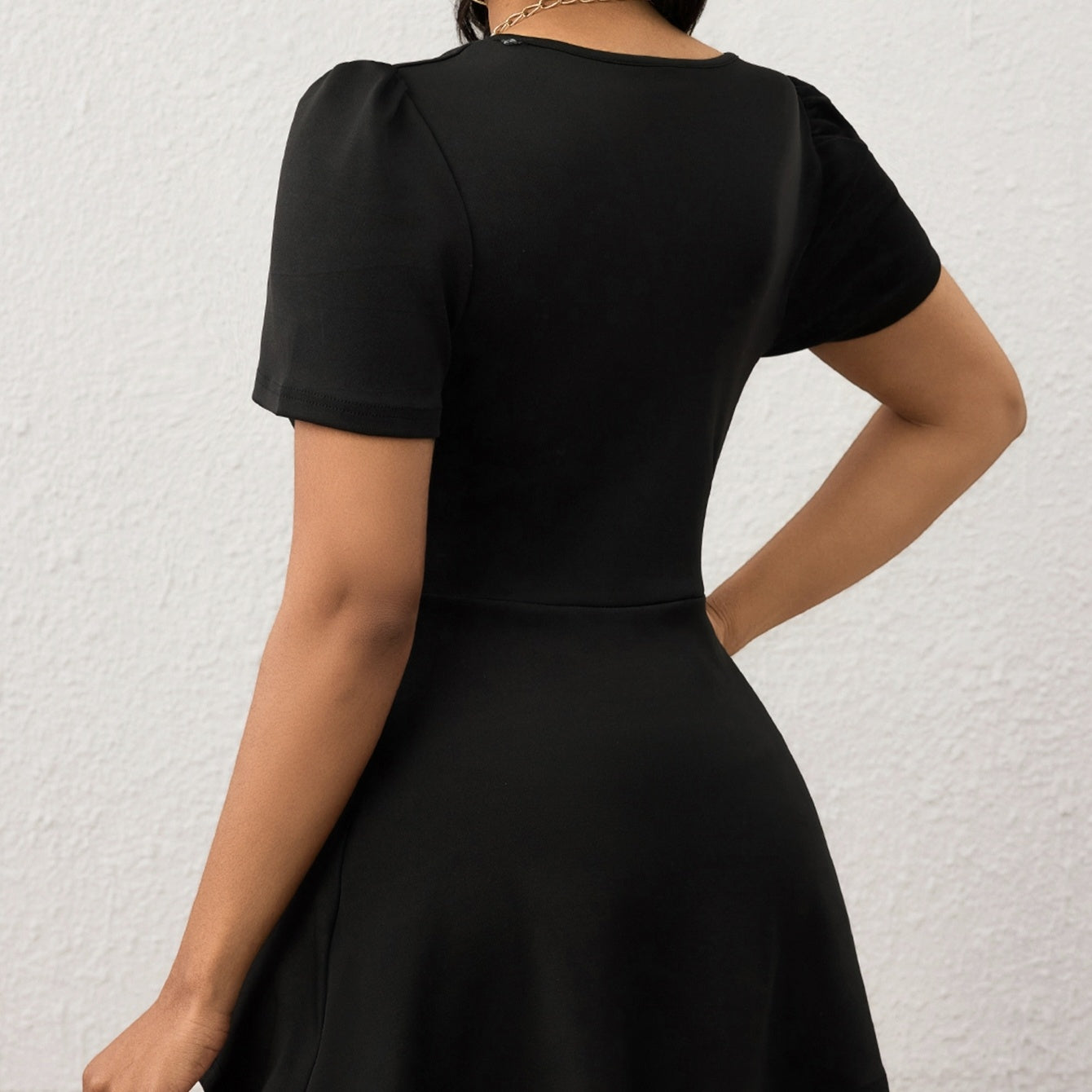 Women's V-neck Fashionable And Elegant Temperament Versatile Solid Color Short Sleeved T-shirt Top